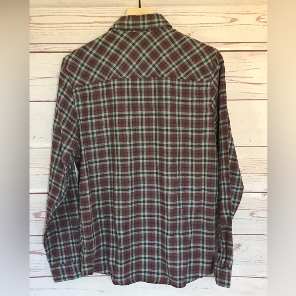 Boohoo Regular Flannel Shirt - Medium - NWT - SOLD OUT ONLINE - Picture 5 of 10